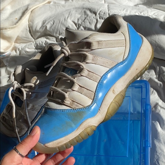 Shoes - Picture 2 of 5